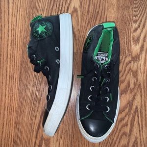 Kids Youth boys 5 shoes Converse sneakers